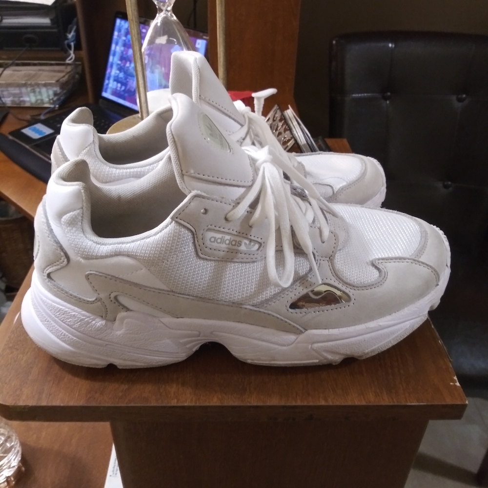 Adidas falcon triple white 9.5